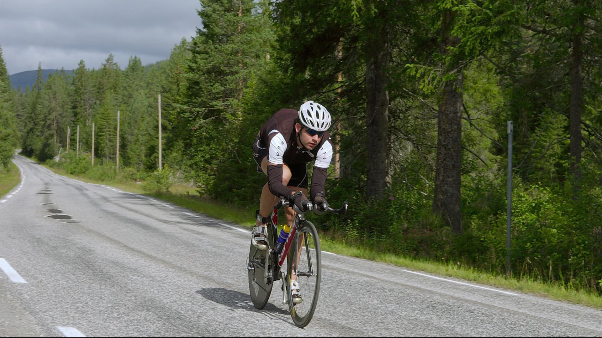 开云体育中国-活塞的轰鸣，当工业美学碾过雷霆天赋